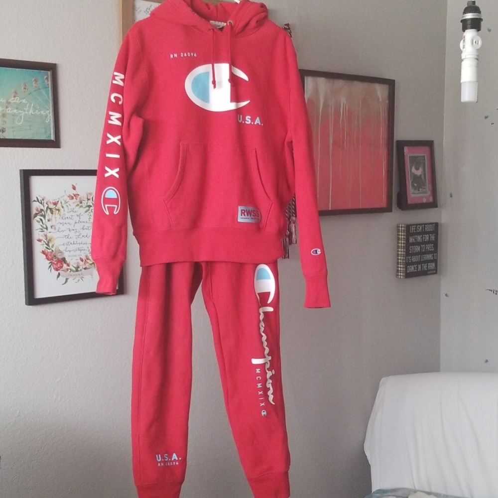 Champion sweats suit jogger Medium